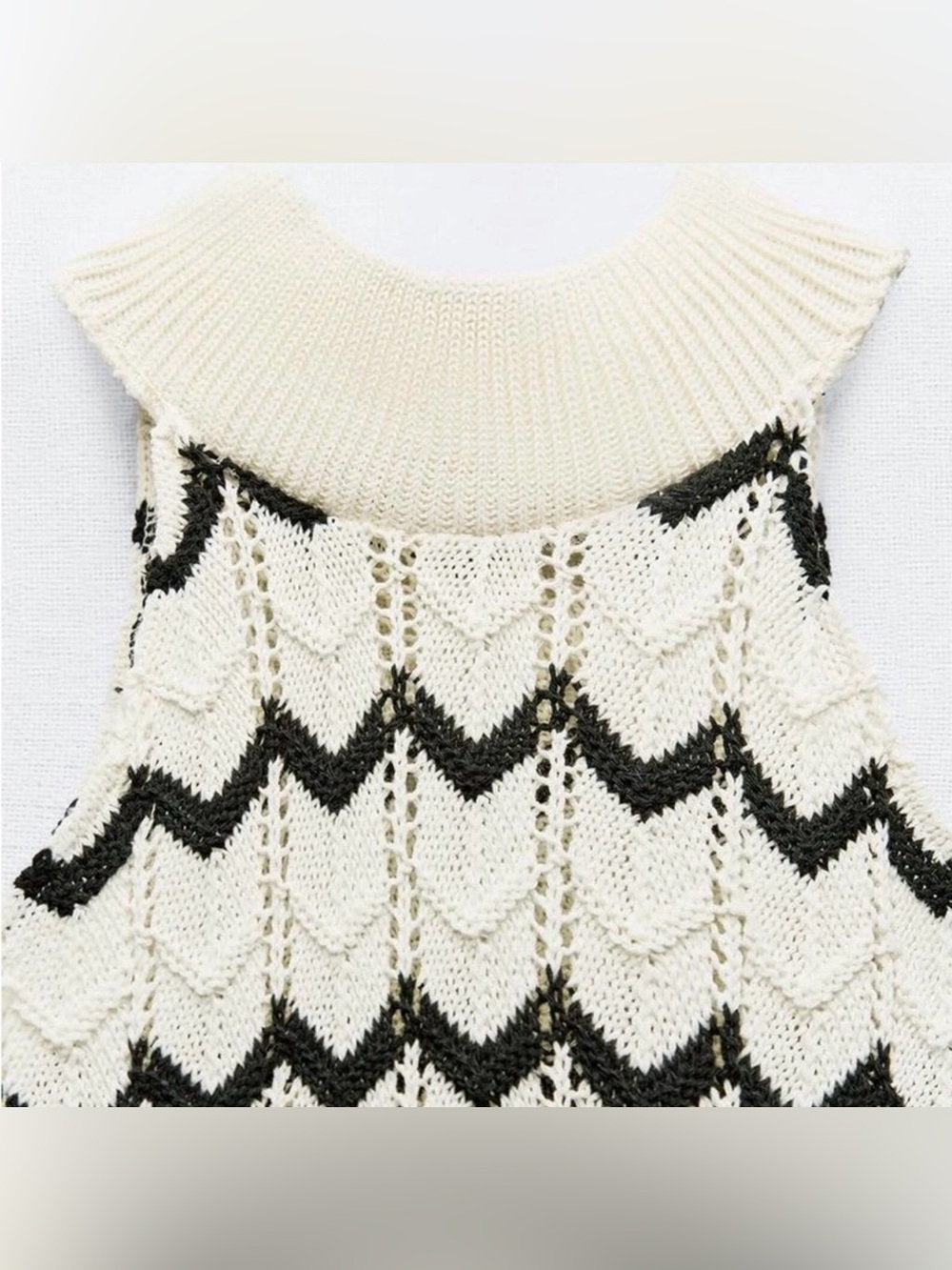 Striped Knit Mini Dress - Picture 4 of 7